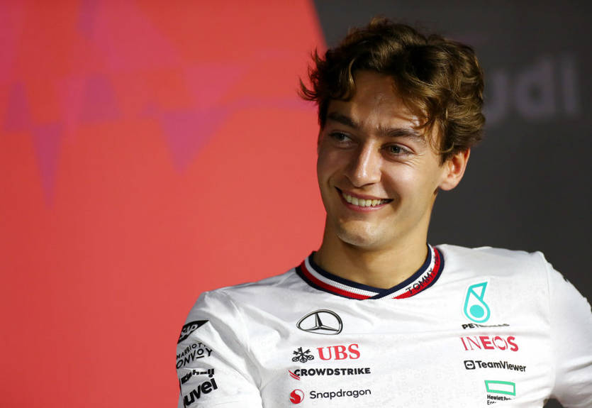 Расселл: Забавно видеть, как пилоты звонят Вольффу ради места в Мерседес