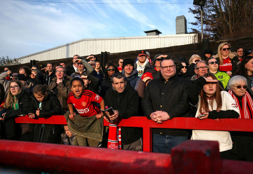 Болельщики Манчестер Юнайтед недовольны новым правилом относительно абонементов