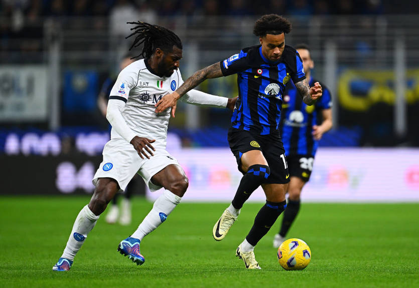 Интер и Наполи не выявили победителя, обменявшись голами в разных таймах