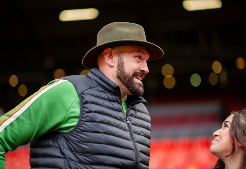 Свідок божевільного матчу. Тайсон Ф'юрі зустрівся з найтитулованішим футбольним тренером