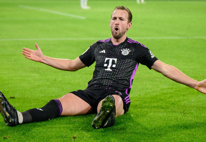 У Мережі з'явилися перші фото "секретної" статуї Гаррі Кейна У Мережі з'явилися перші фото "секретної" статуї Гаррі Кейна