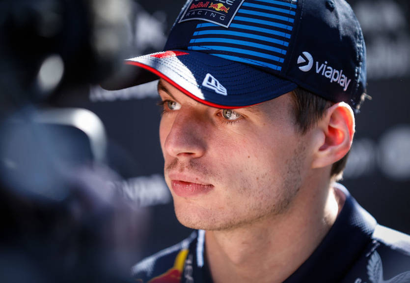 "Не думаю ні про що інше": Ферстаппен прокоментував чутки про його відхід з Ред Булл "Не думаю ні про що інше": Ферстаппен прокоментував чутки про його відхід з Ред Булл
