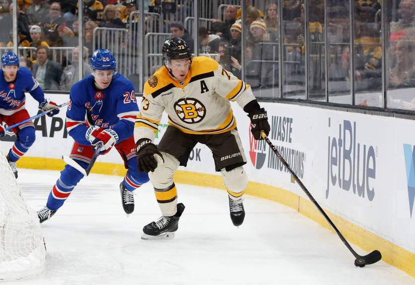 НХЛ: Бостон проиграл Рейнджерс, разгром от Эдмонтона, победы Каролины и Ванкувера