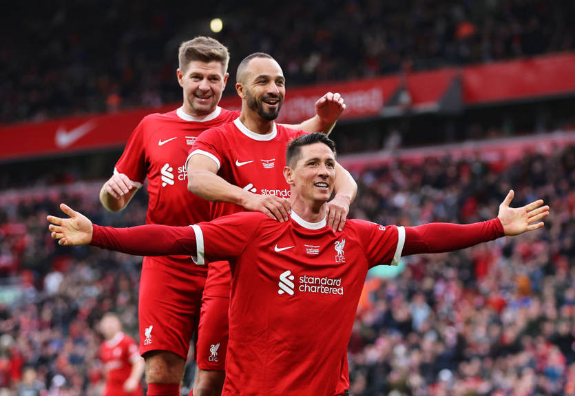 Голи Торреса та Сіссе в огляді матчу легенд Ліверпуля та Аякса Голи Торреса та Сіссе в огляді матчу легенд Ліверпуля та Аякса