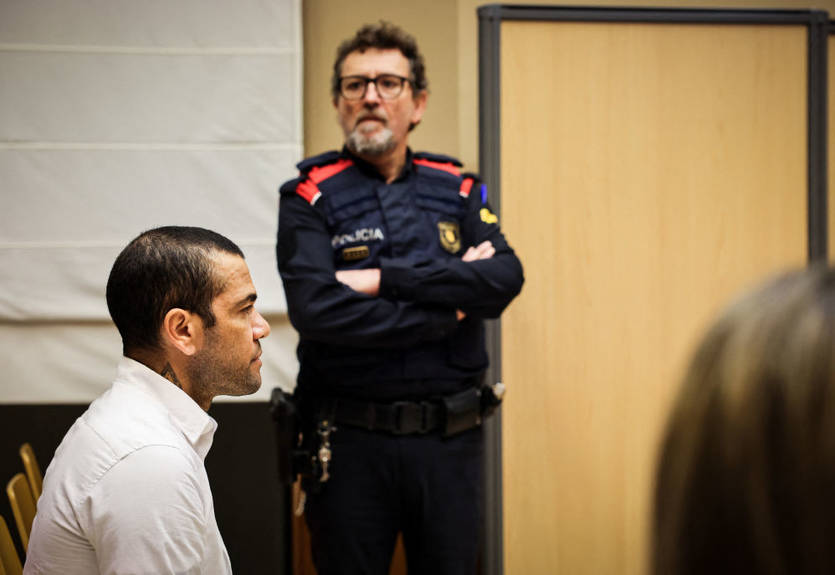 Дані Алвес вийшов із в'язниці після сплати застави в один мільйон євро