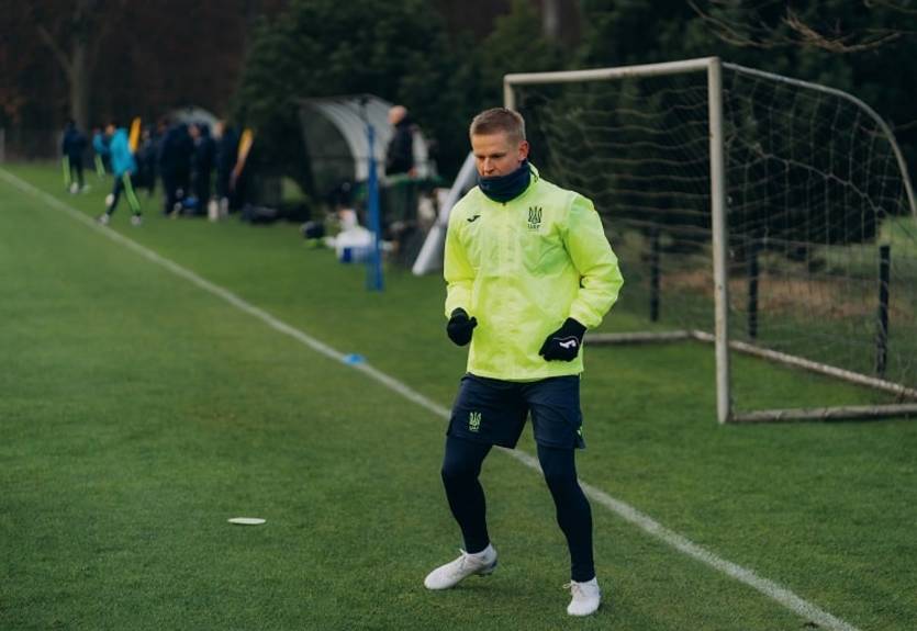 "Вот это уровень": Зинченко тонко потроллил Лунина перед матчем с Исландией