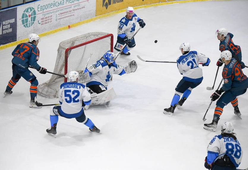 Сокол обыграл Кременчуг, став чемпионом Украины по хоккею Сокол обыграл Кременчуг, став чемпионом Украины по хоккею