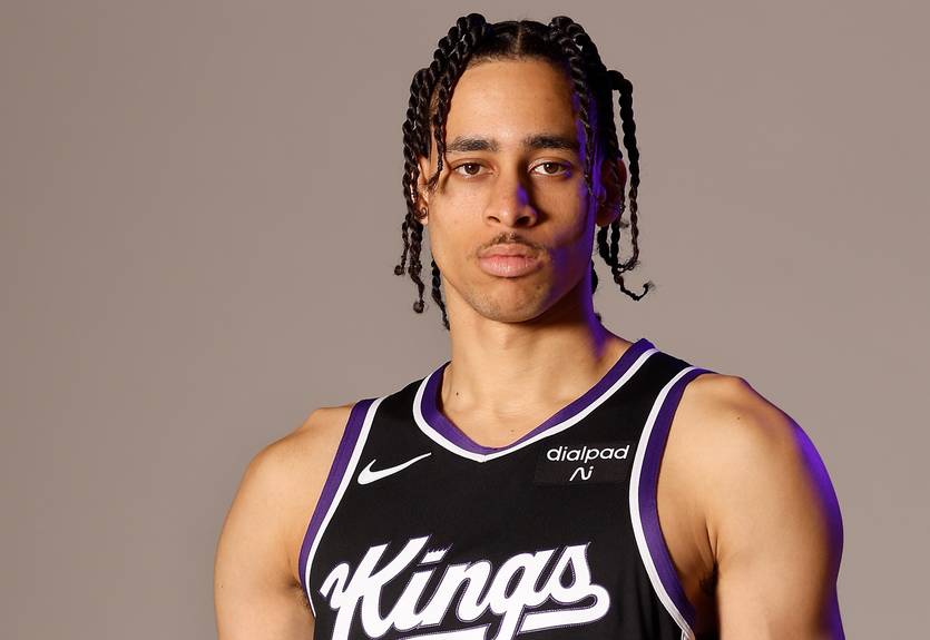 Экс-игрок НБА избежит смертной казни, если его признают виновным в убийстве девушки Экс-игрок НБА избежит смертной казни, если его признают виновным в убийстве девушки