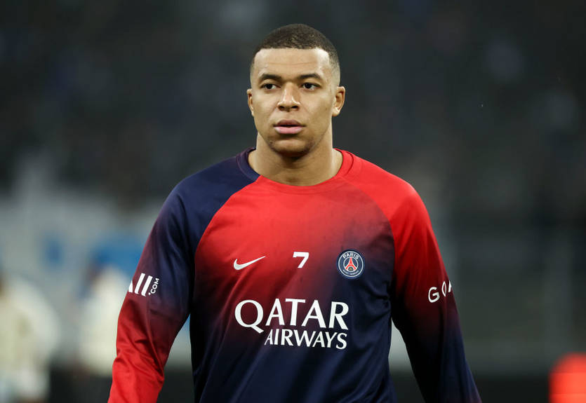 Окружение Мбаппе негодует из-за его замены в матче с Марселем Окружение Мбаппе негодует из-за его замены в матче с Марселем