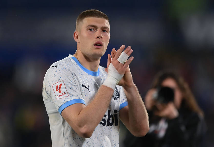 Довбик и легендарный Шевченко: Жирона опубликовала красочный постер с украинцами