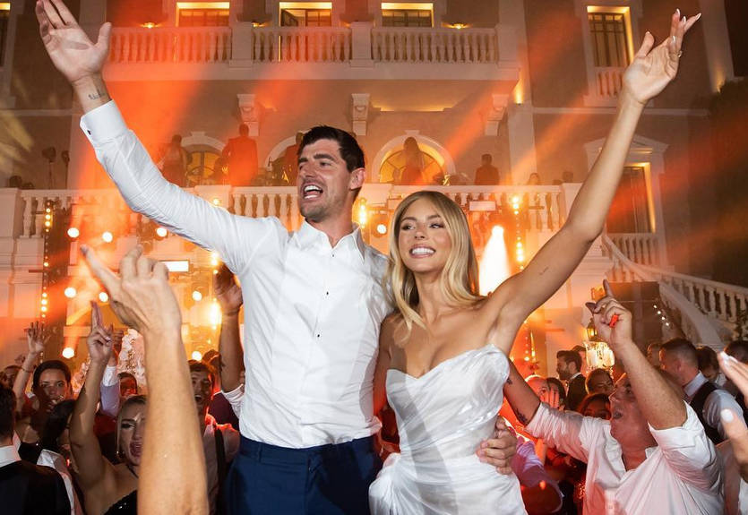 Израильская топ-модель родила Куртуа ребенка