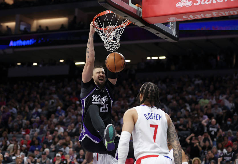 "Найкращий захисник": тренер Сакраменто розхвалив Леня