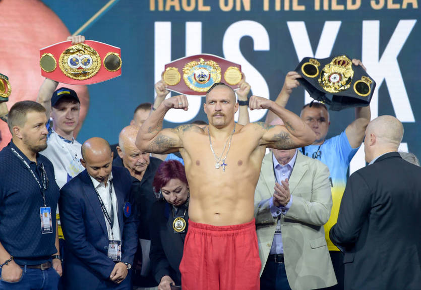 "Большое шоу": Усик прокомментировал бой Майка Тайсона и Джейка Пола