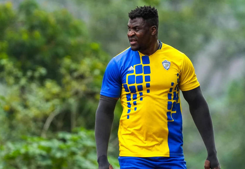 "Наслаждаюсь жизнью": Нганну сменил вид спорта после двух поражений в боксе