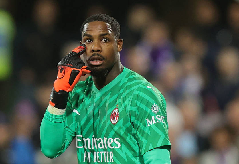 Меньян хочет получать зарплату на уровне главных звезд Милана