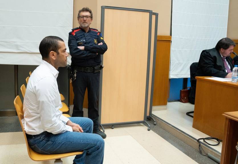 Алвес заявив, що не давав інтерв'ю щодо свого життя у в'язниці Алвес заявив, що не давав інтерв'ю щодо свого життя у в'язниці