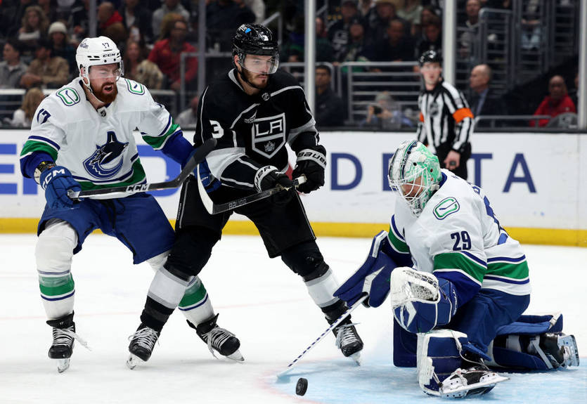 НХЛ: Питтсбург в зрелищном матче обыграл Тампу, Коламбус разгромил Филадельфию НХЛ: Питтсбург в зрелищном матче обыграл Тампу, Коламбус разгромил Филадельфию