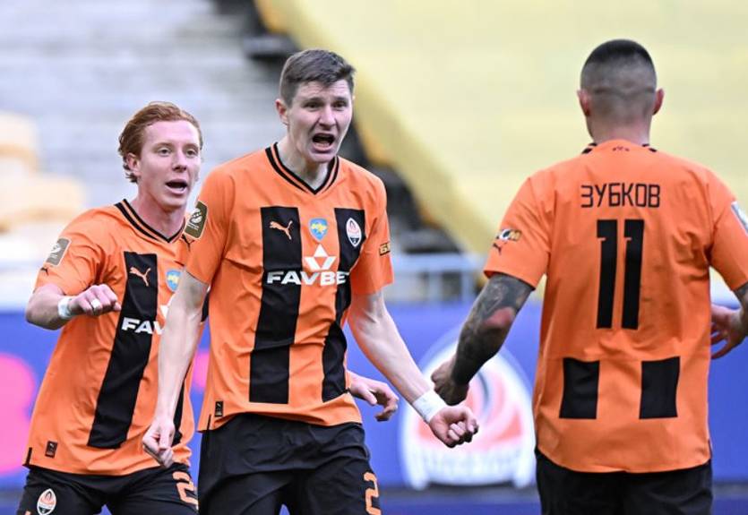 3+2 на двоих: Результативные действия Бондаренко и Зубкова принесли Шахтеру победу над Рухом