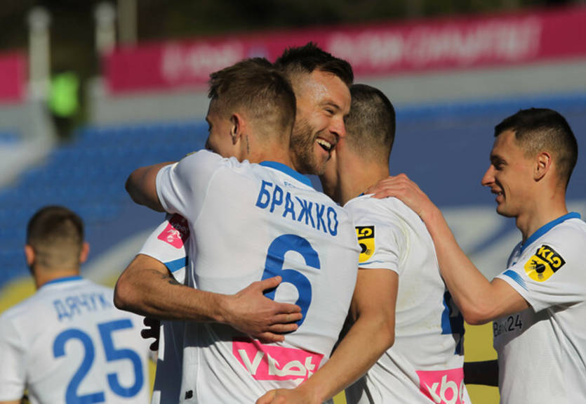 Шикарний гол Ярмоленка і помилка Нещерета: відео голів та огляд матчу Динамо - ЛНЗ Шикарний гол Ярмоленка і помилка Нещерета: відео голів та огляд матчу Динамо - ЛНЗ