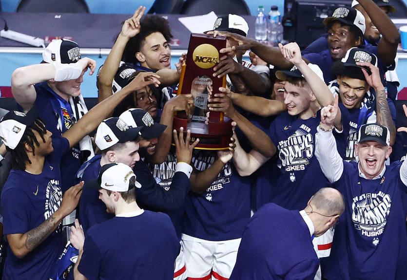 Коннектикут победил в финале Мартовского безумия Коннектикут победил в финале Мартовского безумия