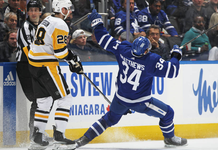 НХЛ: Торонто одолел Питтсбург, Вегас проиграл Ванкуверу