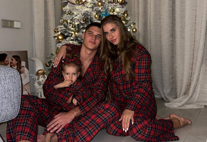 Судаков сделал трогательный подарок своей дочери - самая милая реакция Судаков сделал трогательный подарок своей дочери - самая милая реакция