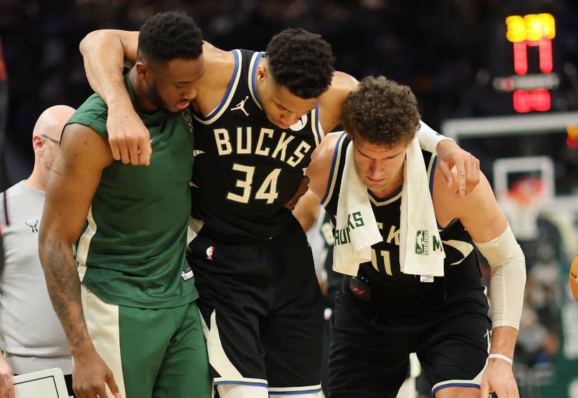 Янніс травмував ногу у матчі проти Бостона