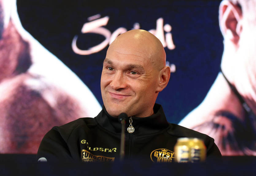 Ф'юрі спрогнозував, як завершився б бій з Усиком, якби він випив 7,5 літрів пива