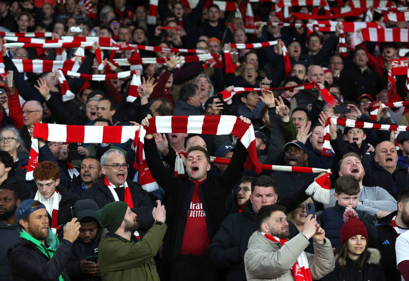 Фанаты Арсенала толпой избили болельщика Баварии на трибунах