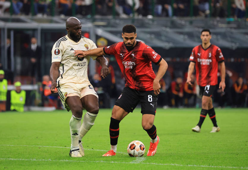 Рома створила основу для проходу в півфінал перед матчем-відповіддю з Міланом, перемігши в першій грі