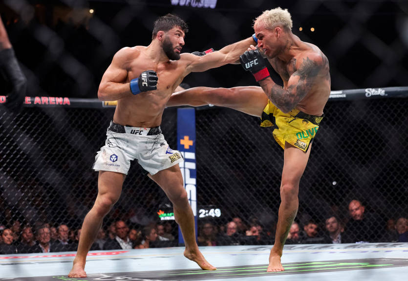 Олівейра за очками поступився Царукяну на UFC 300