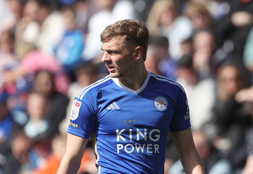 Ман Юнайтед и Тоттенхэм следят за полузащитником из Чемпионшипа Ман Юнайтед и Тоттенхэм следят за полузащитником из Чемпионшипа