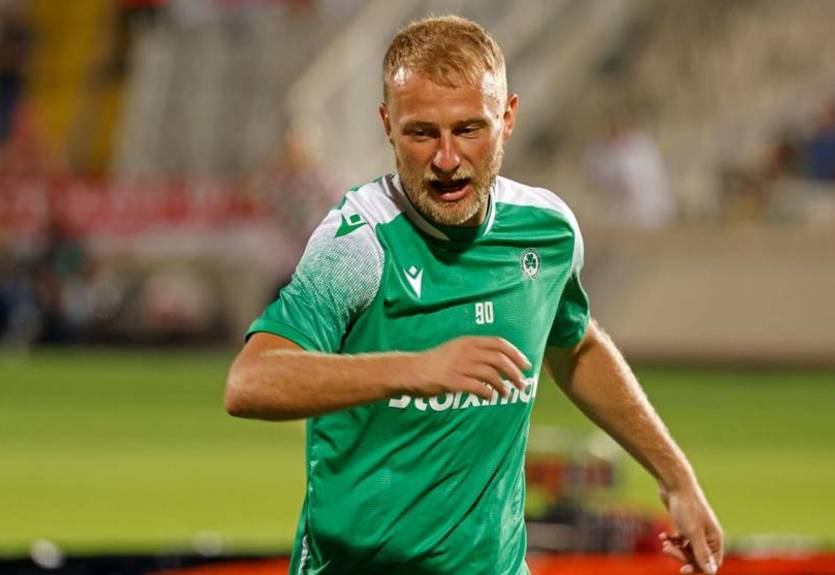 Безус вибув на пів року через важку травму