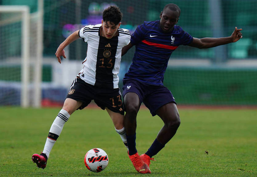 Німецькі гранди мають намір підписати Мессі