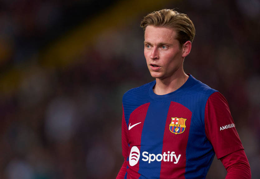 Бавария возобновила интерес к футболисту Барселоны