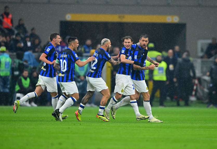 Інтер у спекотному матчі впорався з Міланом і став чемпіоном Італії