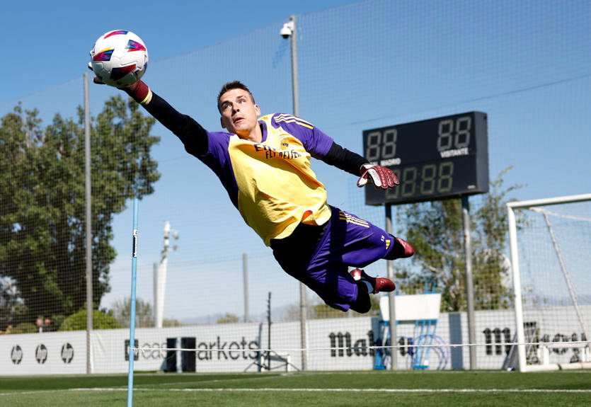 Лунін зізнався, чи був гол у скандальному епізоді в матчі з Барселоною