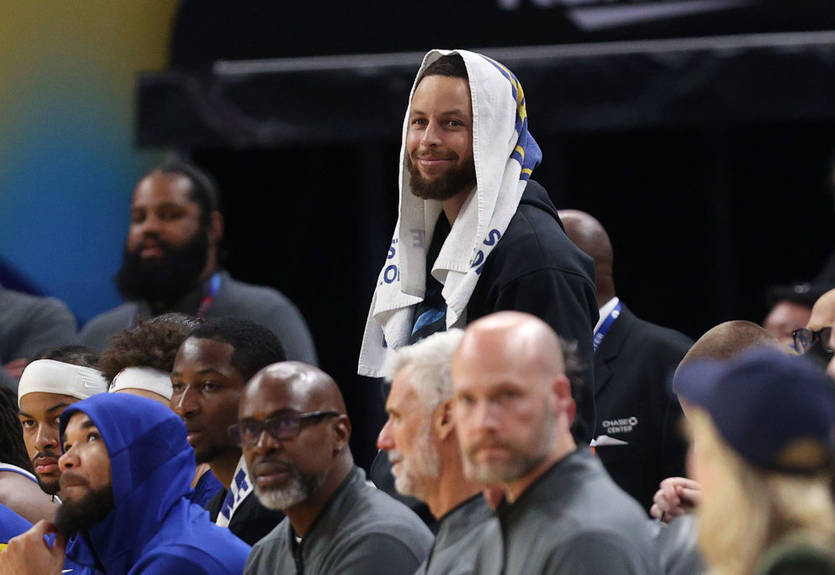 Карри стал игроком года в клатче