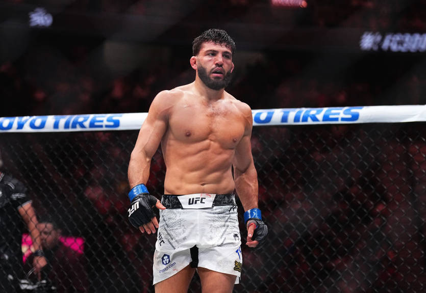 UFC может дисквалифицировать своего бойца за драку с фанатом