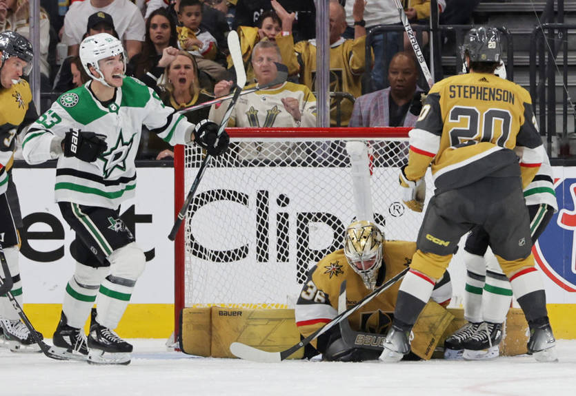 Плей-офф НХЛ: Флорида выбила Тампу, Даллас сравнял счет в серии с Вегасом