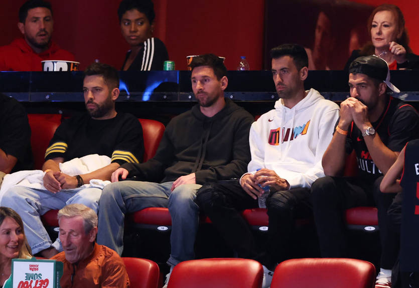 Барселонская компания: Месси с друзьями посмотрел, как Бостон нанес третье поражение Майами в плей-офф НБА Барселонская компания: Месси с друзьями посмотрел, как Бостон нанес третье поражение Майами в плей-офф НБА