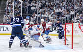 Кубок Стенлі: Кароліна розбила Айлендерс і пройшла далі, Колорадо виявився сильнішим за Вінніпег