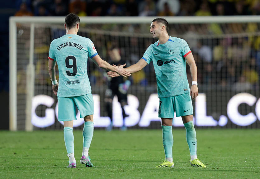 Образився і пішов у роздягальню: Гравець Барселони розсердився на Левандовськи через відмову пробити штрафний