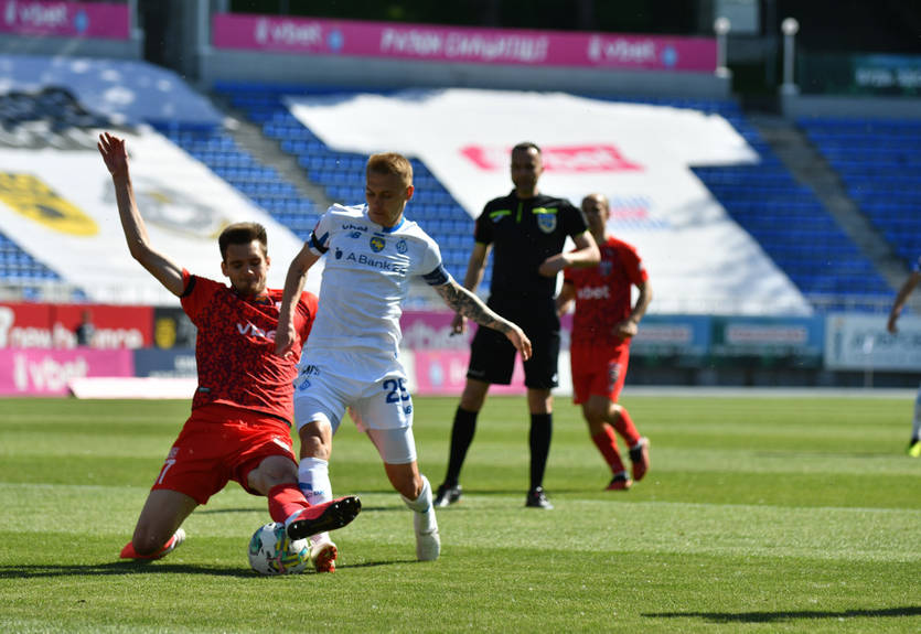 Динамо победило в пятом матче подряд, уверенно обыграв Верес