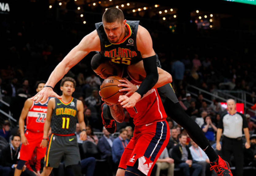 Лень набрал 15 очков в победном матче Атланты, Михайлюк без очков