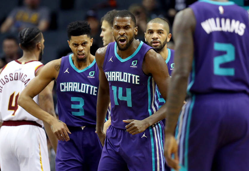 НБА: Шарлотт сильнее Кливленда, ГСВ уступил Юте