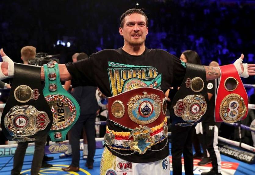 Усик стал боксером года по версии ESPN Усик стал боксером года по версии ESPN