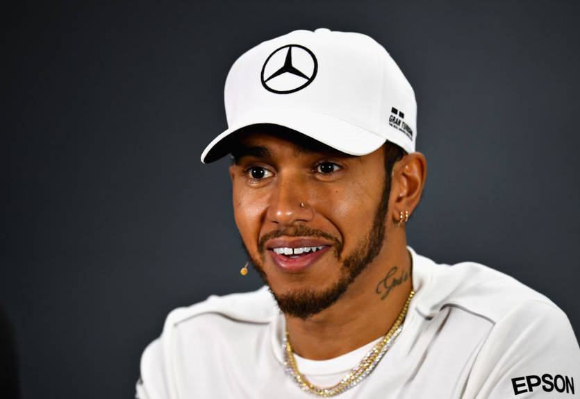 Хэмилтона назвали лучшим гонщиком года