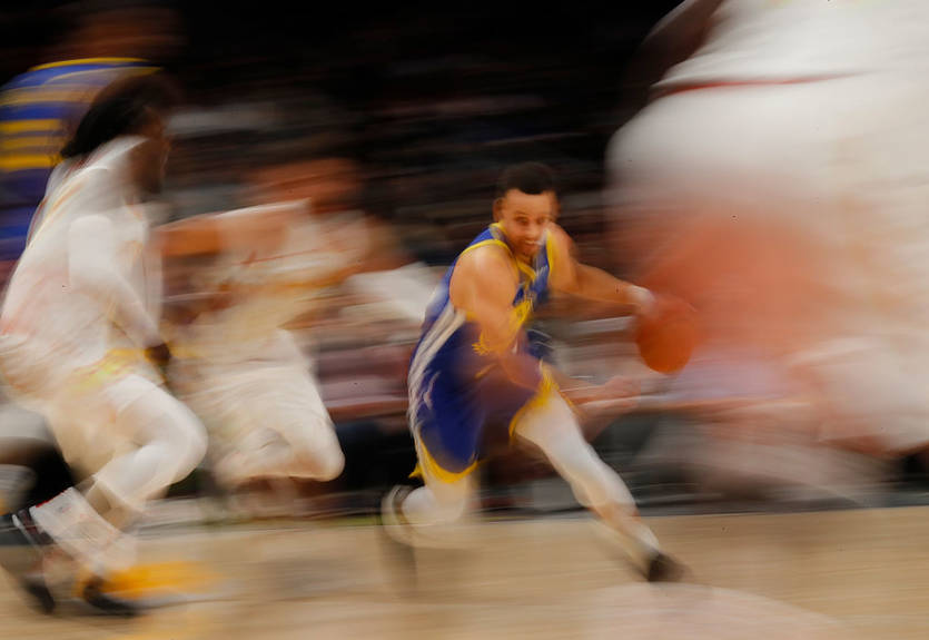 Победный проход Карри – в топ-10 моментов дня в НБА