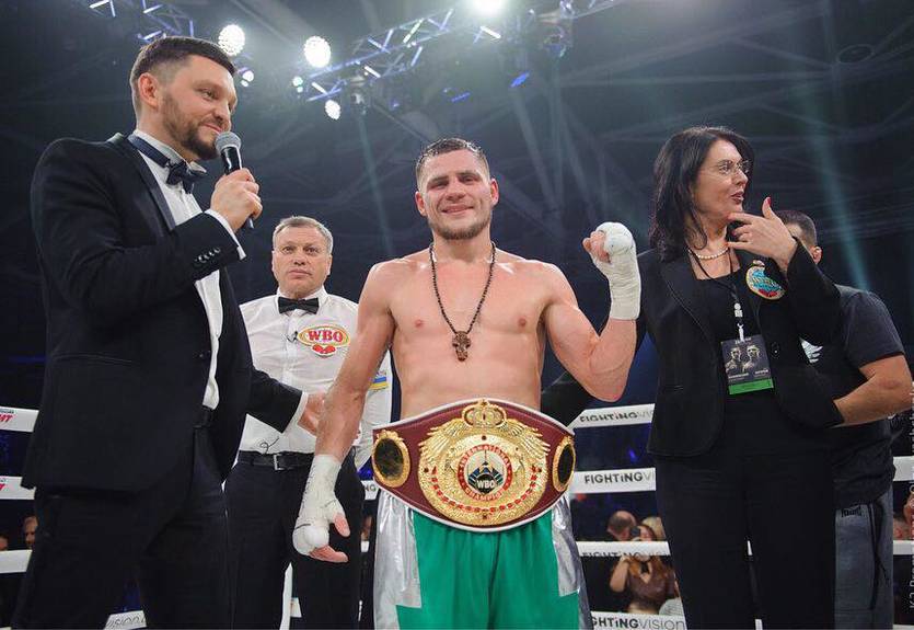 Беринчик проиграл в карты шубу